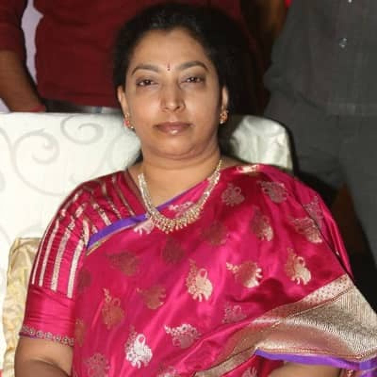 బాల‌య్య భార్య వ‌సుంధ‌ర ఎవ‌రి కూతురు.... ఆమె ఫ్యామిలీ బ్యాక్‌గ్రౌండ్ ఇదే..!  - Telugu Lives